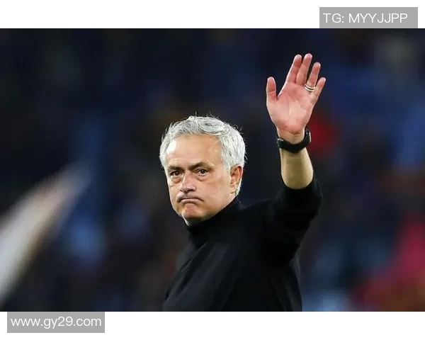 穆里尼奥怒斥欧足联争议判罚罗马无奈止步欧战之路